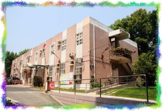 中心右側梯